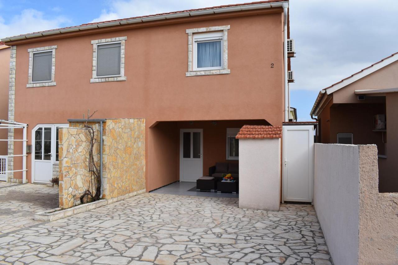 Holiday House Matej Vir Ngoại thất bức ảnh